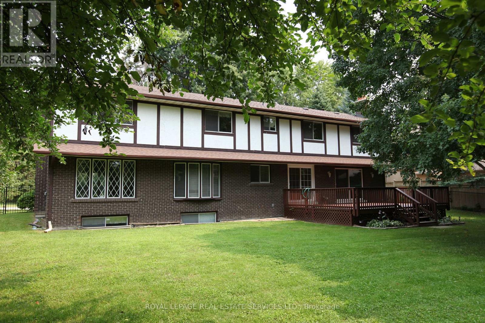 












30 BIRKBANK DRIVE

,
Oakville,




Ontario
L6J4Y9

