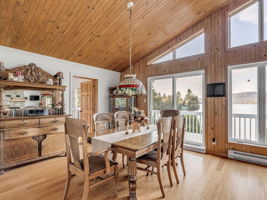 









4339


Rue de la Fourmi

,
Saint-Raymond,




QC
G3L4Y9

