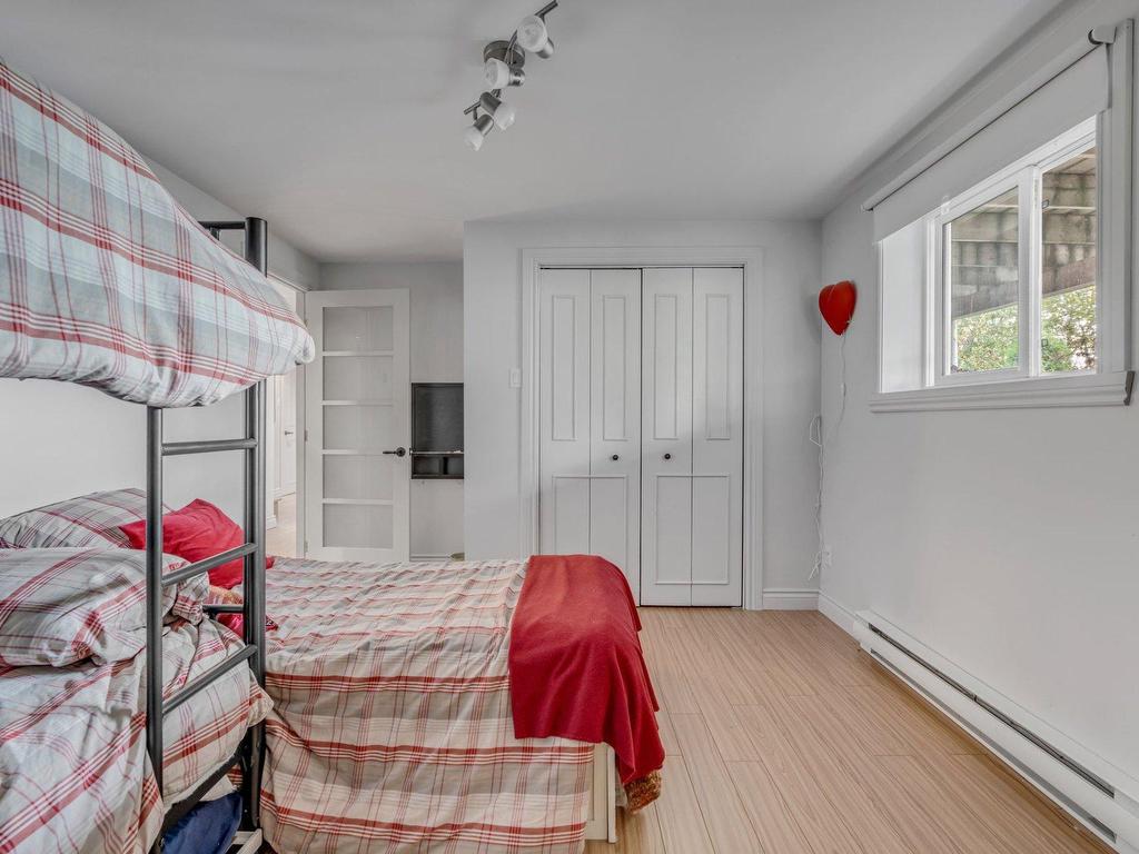









4339


Rue de la Fourmi

,
Saint-Raymond,




QC
G3L4Y9

