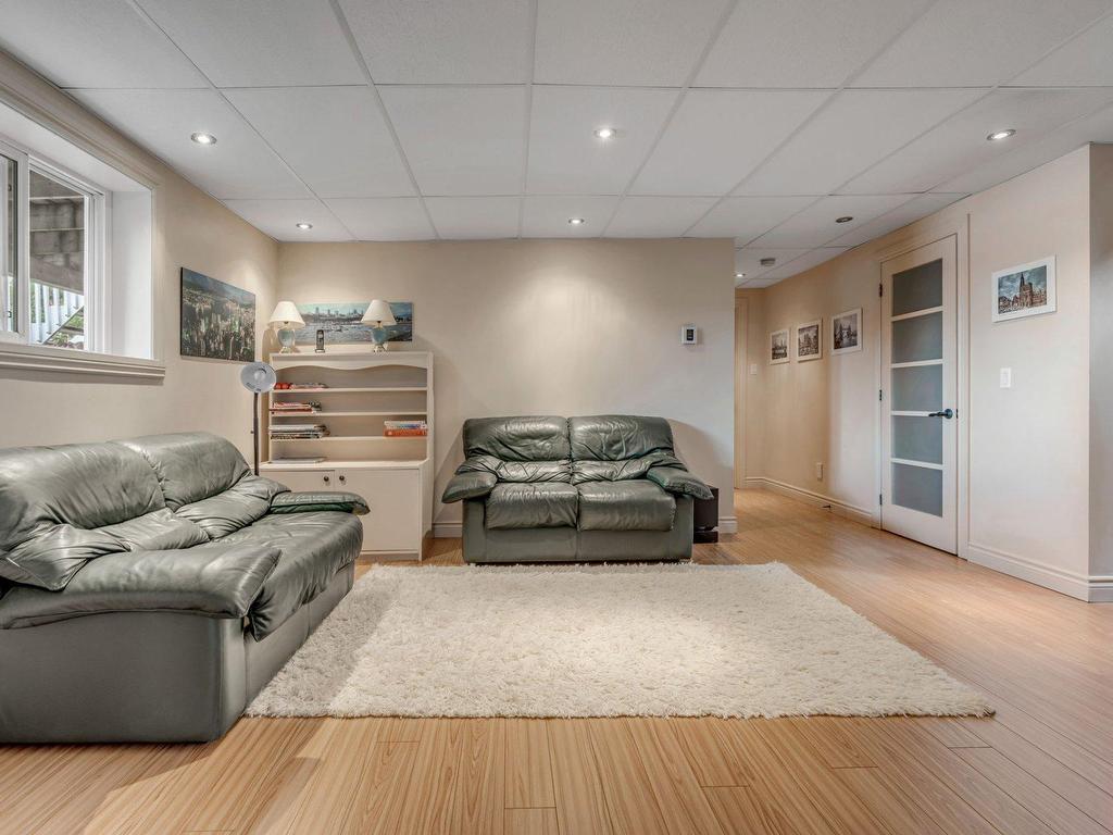 









4339


Rue de la Fourmi

,
Saint-Raymond,




QC
G3L4Y9

