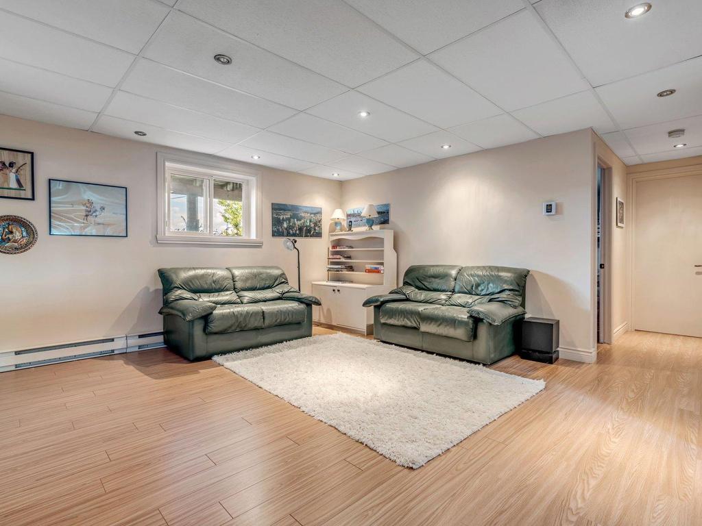 









4339


Rue de la Fourmi

,
Saint-Raymond,




QC
G3L4Y9

