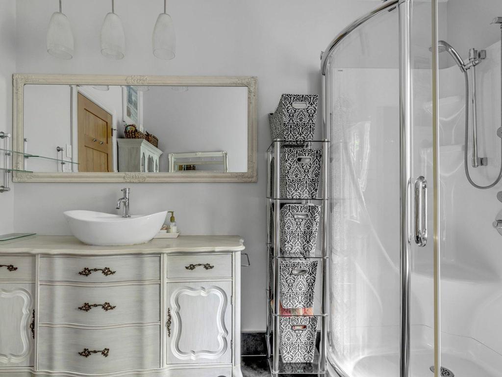 









4339


Rue de la Fourmi

,
Saint-Raymond,




QC
G3L4Y9

