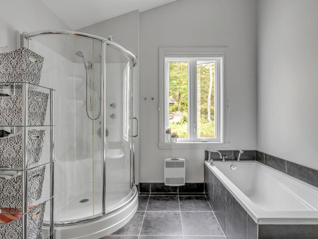 









4339


Rue de la Fourmi

,
Saint-Raymond,




QC
G3L4Y9

