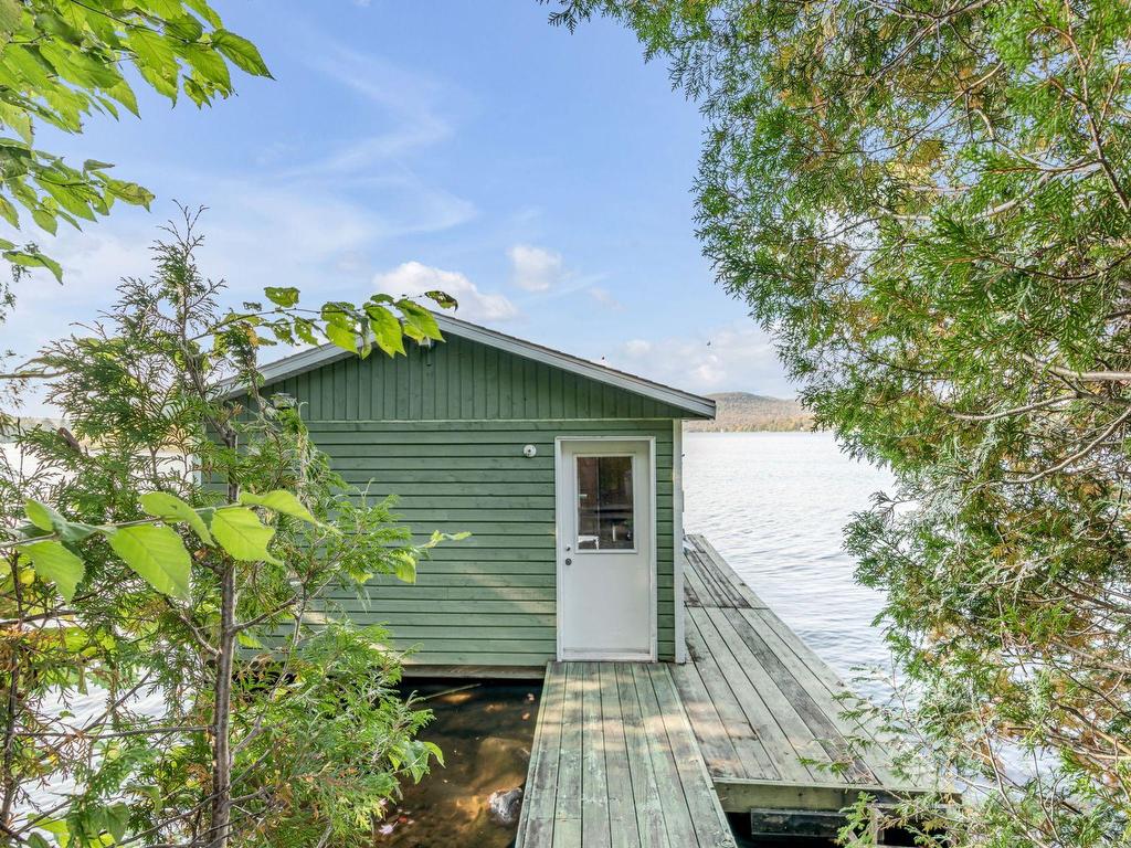 









4339


Rue de la Fourmi

,
Saint-Raymond,




QC
G3L4Y9

