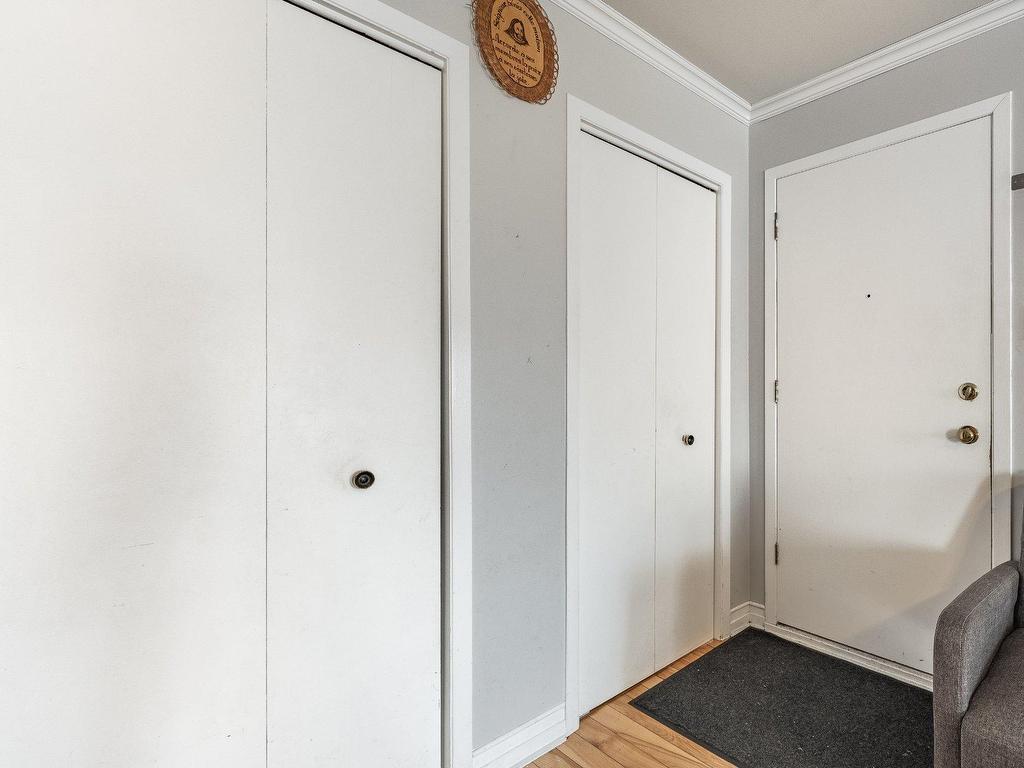 









1705


Av. Barbe

, 1,
Laval (Chomedey),




QC
H7T1L9

