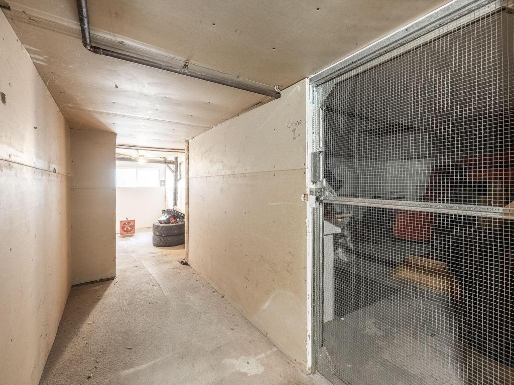 









1705


Av. Barbe

, 1,
Laval (Chomedey),




QC
H7T1L9

