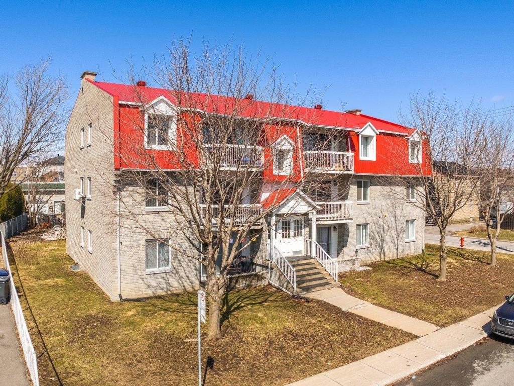 









1705


Av. Barbe

, 1,
Laval (Chomedey),




QC
H7T1L9

