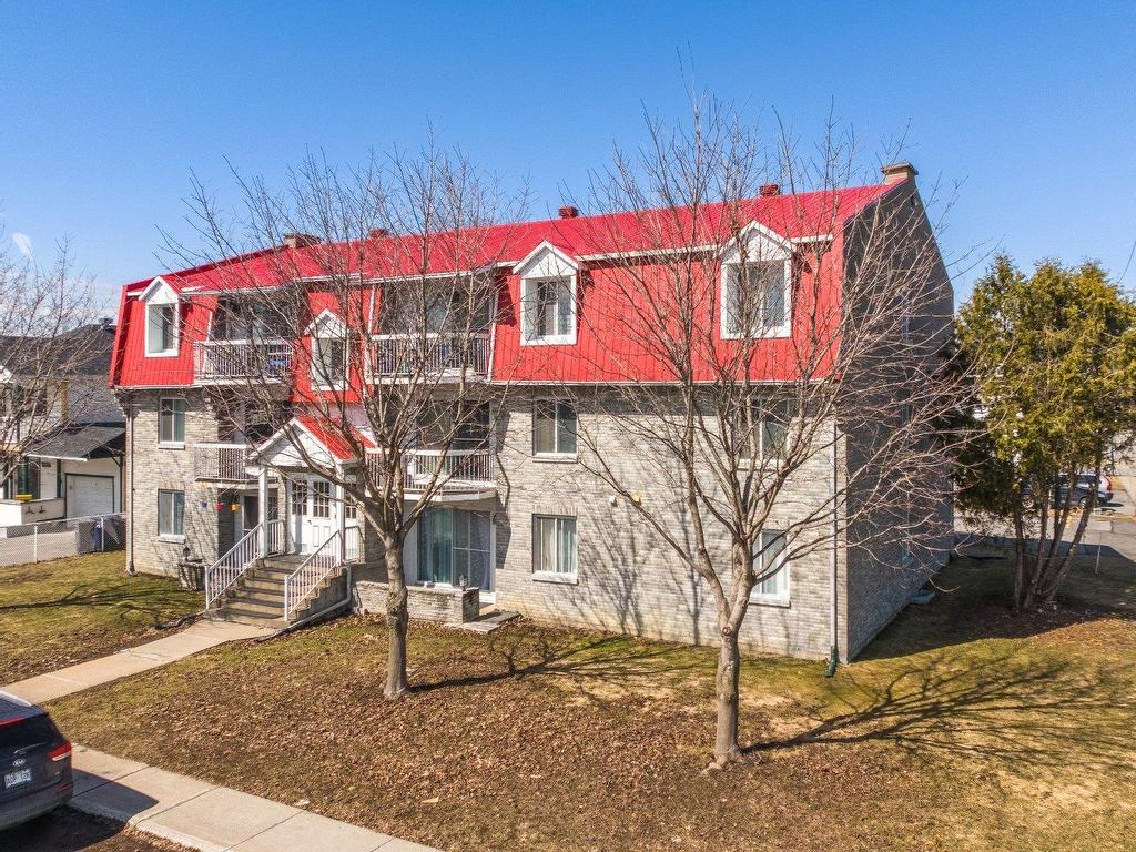 









1705


Av. Barbe

, 1,
Laval (Chomedey),




QC
H7T1L9

