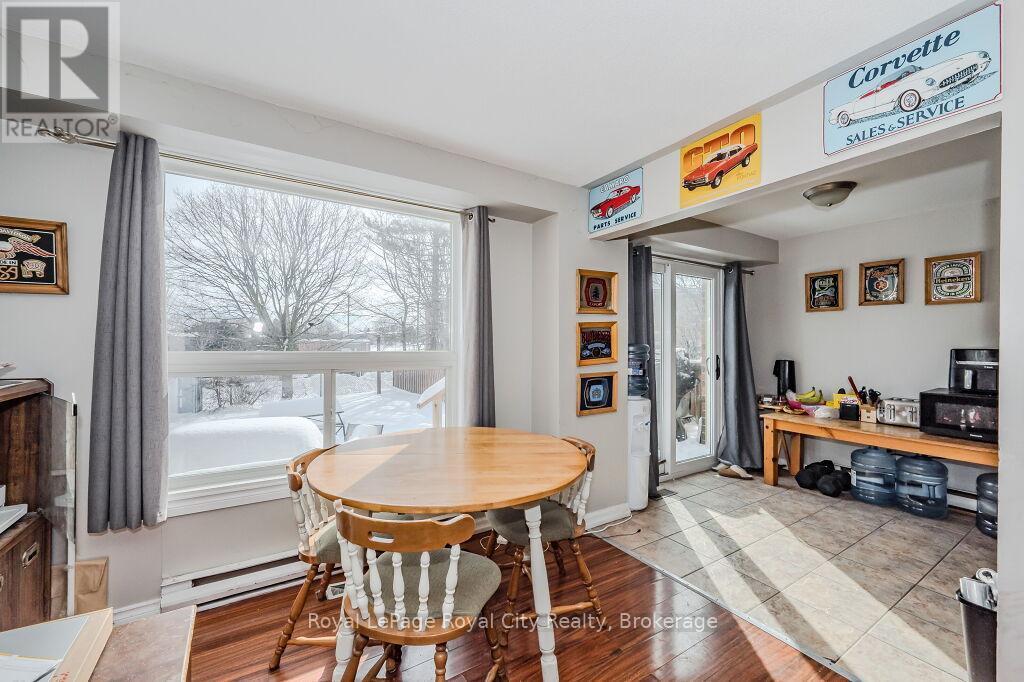 












146 IRONWOOD ROAD

,
Guelph (Kortright West),




Ontario
N1G3R4

