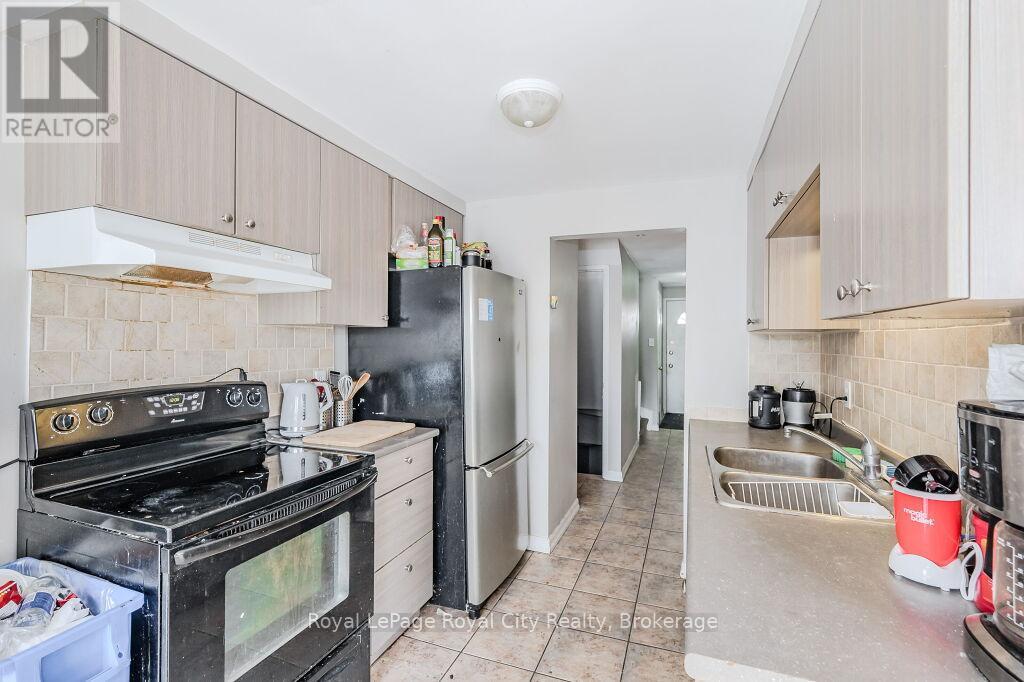 












146 IRONWOOD ROAD

,
Guelph (Kortright West),




Ontario
N1G3R4


