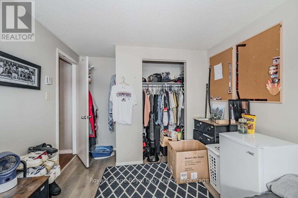 












146 IRONWOOD ROAD

,
Guelph (Kortright West),




Ontario
N1G3R4

