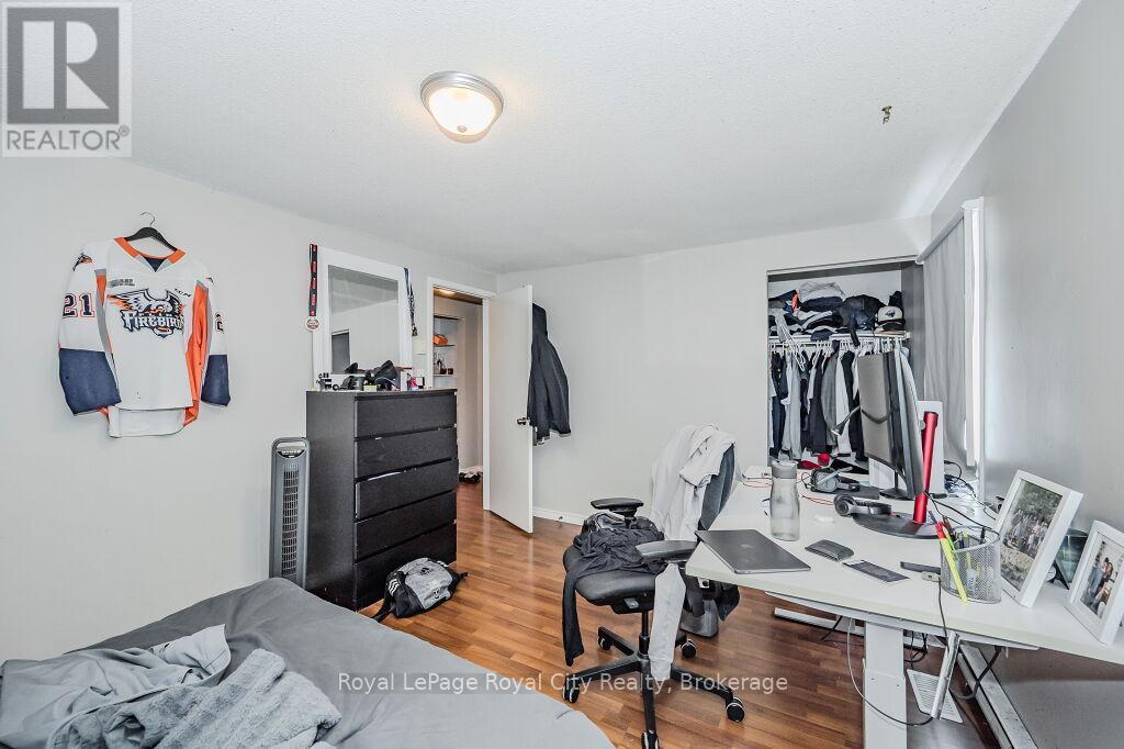 












146 IRONWOOD ROAD

,
Guelph (Kortright West),




Ontario
N1G3R4

