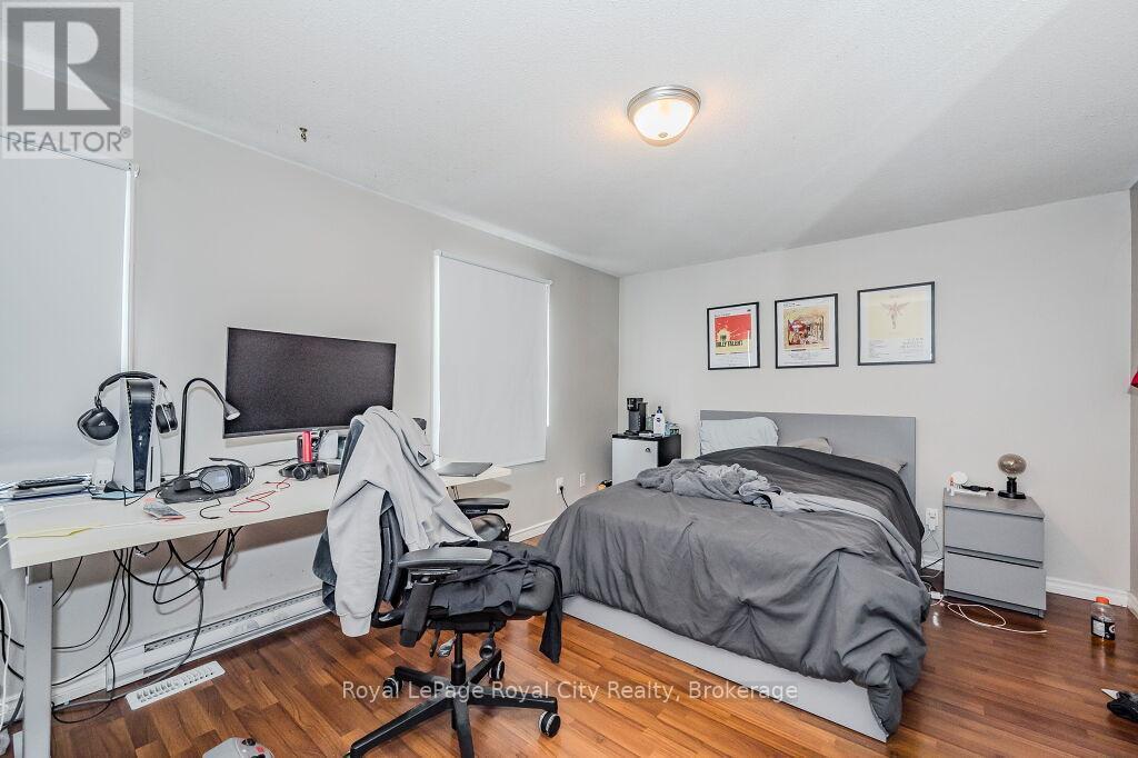 












146 IRONWOOD ROAD

,
Guelph (Kortright West),




Ontario
N1G3R4

