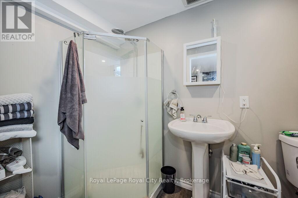












146 IRONWOOD ROAD

,
Guelph (Kortright West),




Ontario
N1G3R4

