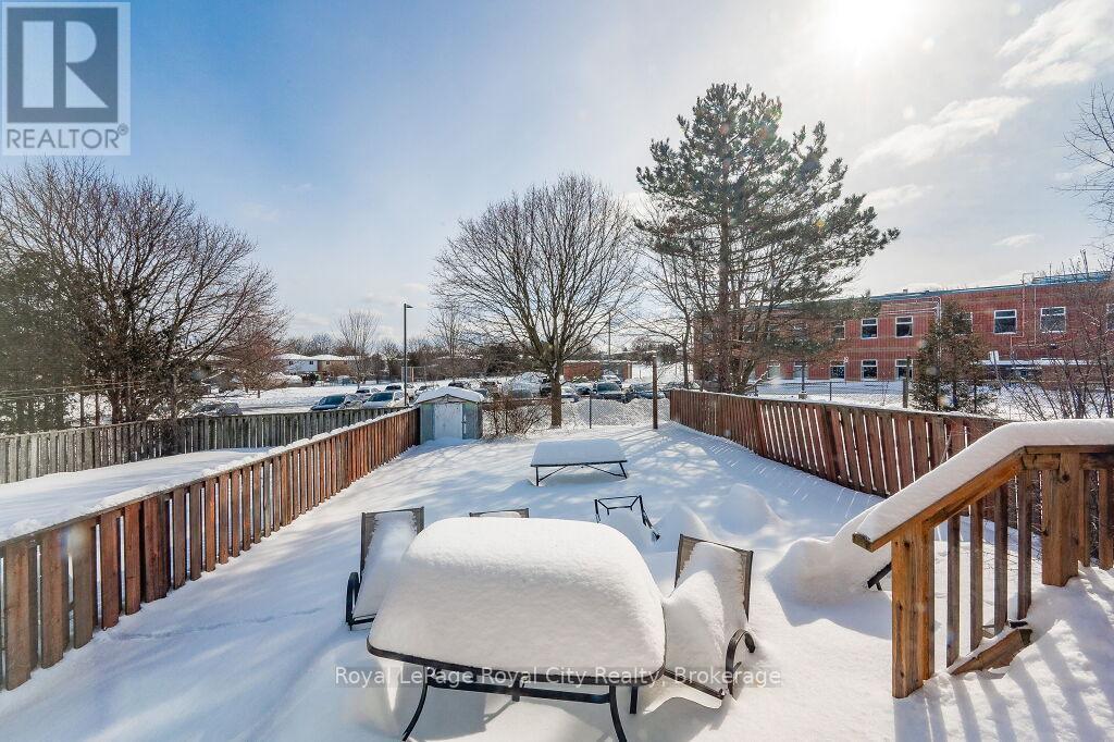 












146 IRONWOOD ROAD

,
Guelph (Kortright West),




Ontario
N1G3R4

