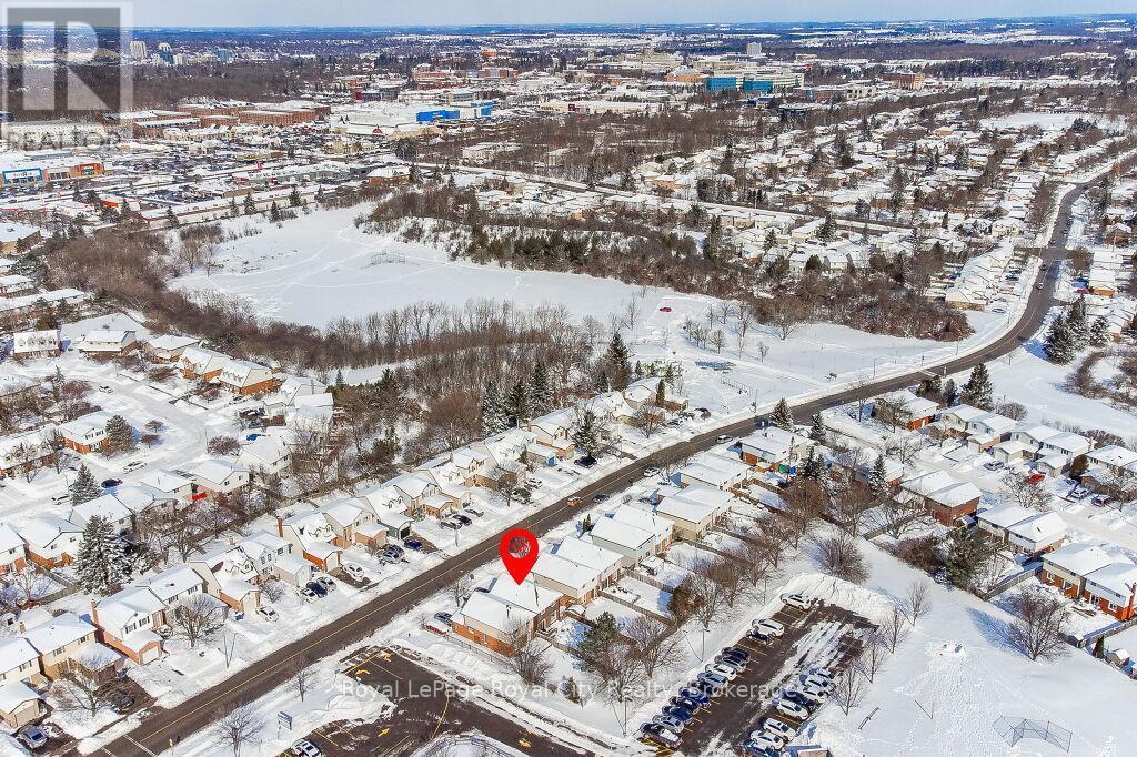 












146 IRONWOOD ROAD

,
Guelph (Kortright West),




Ontario
N1G3R4

