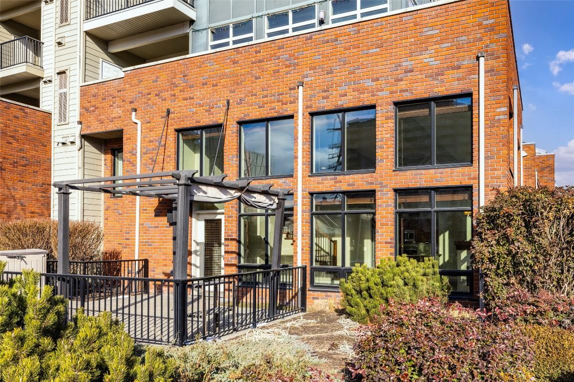 









2142


Vasile

Road, 103,
Kelowna,




BC
V1Y 6H5

