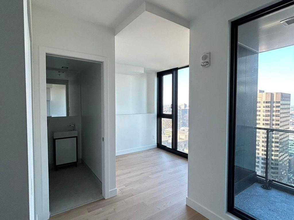 









1210


Rue Jeanne-Mance

, 2910,
Montréal (Ville-Marie),




QC
H2X1M1

