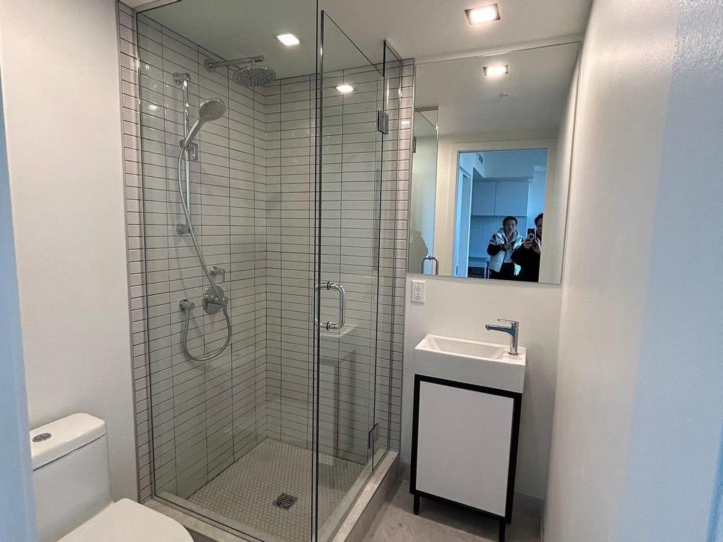 









1210


Rue Jeanne-Mance

, 2910,
Montréal (Ville-Marie),




QC
H2X1M1

