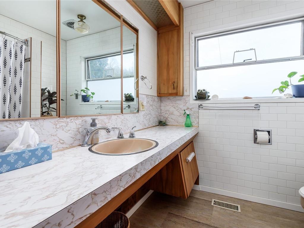 









3479


Fraser

Rd,
Courtenay,




BC
V9N 9P5

