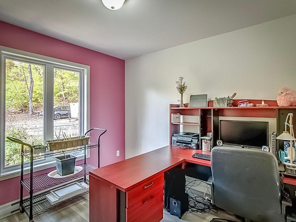 









34


Ch. du Haut-Bois

,
Val-des-Monts,




QC
J8N0C9

