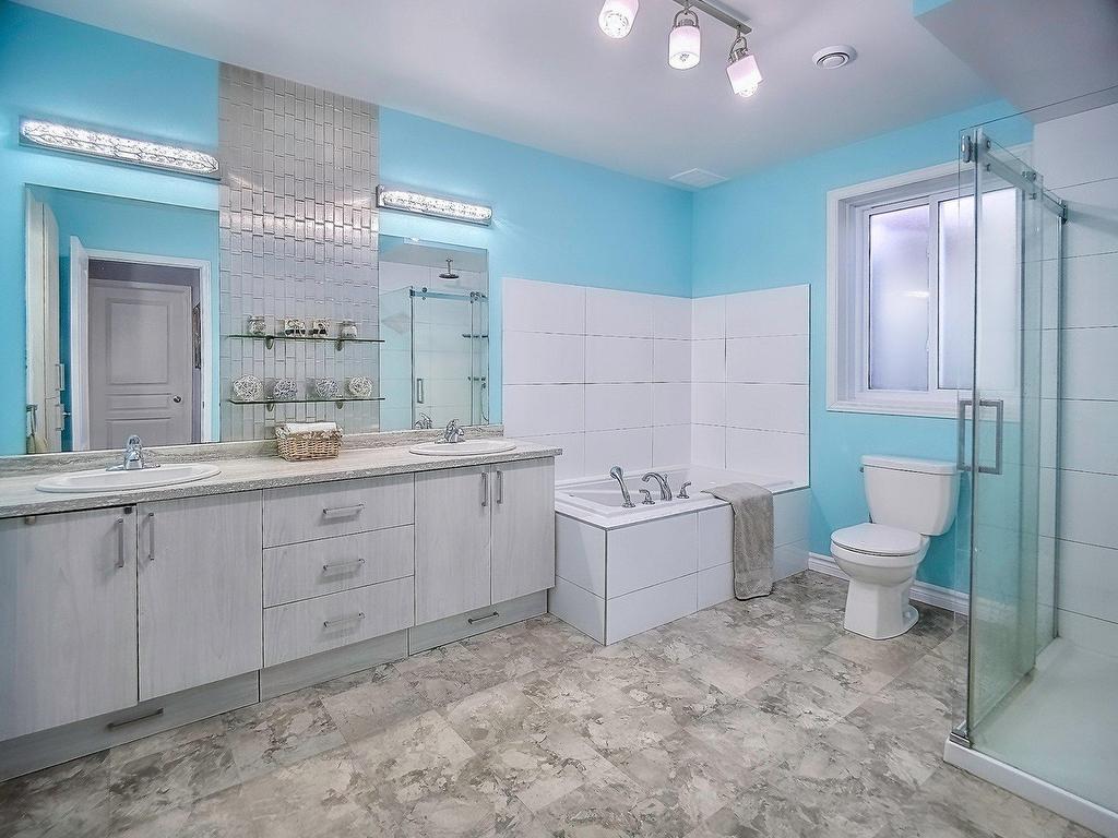 









34


Ch. du Haut-Bois

,
Val-des-Monts,




QC
J8N0C9

