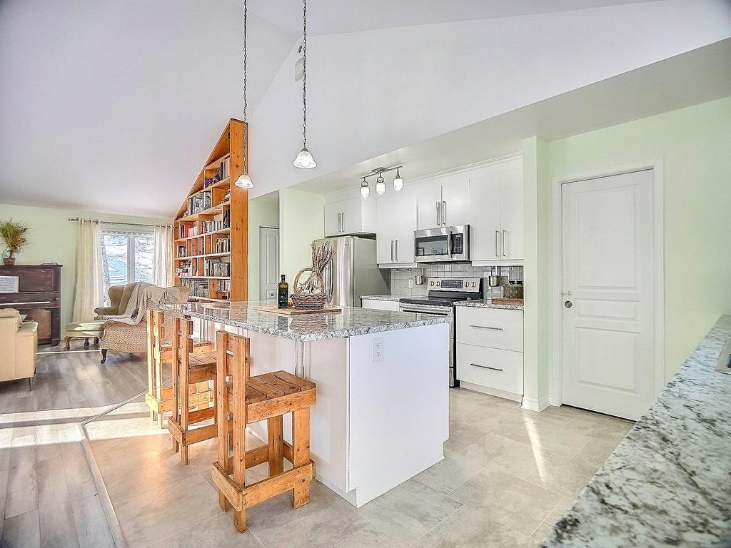 









34


Ch. du Haut-Bois

,
Val-des-Monts,




QC
J8N0C9

