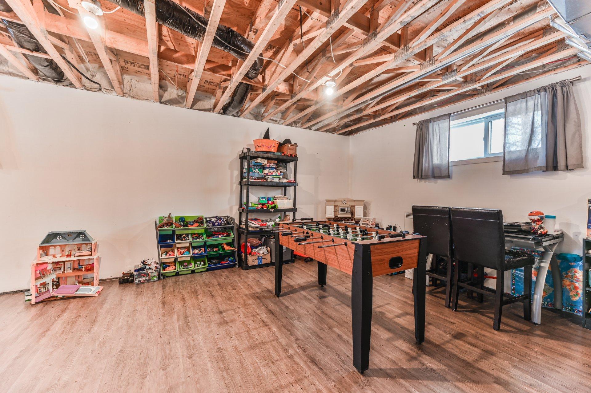 









1426


Rue Shefford

,
Bromont,




QC
J2L1E1

