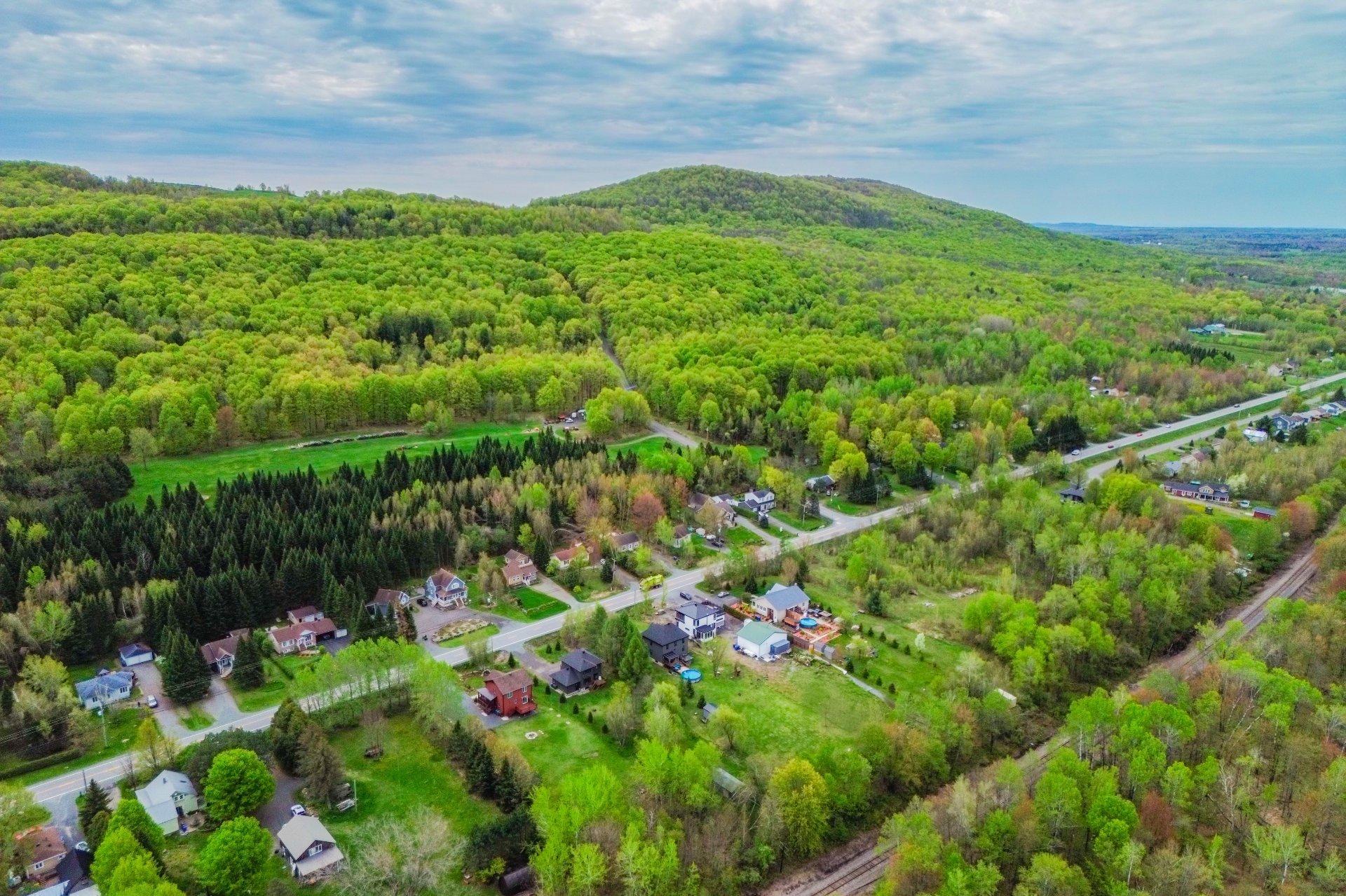 









1426


Rue Shefford

,
Bromont,




QC
J2L1E1

