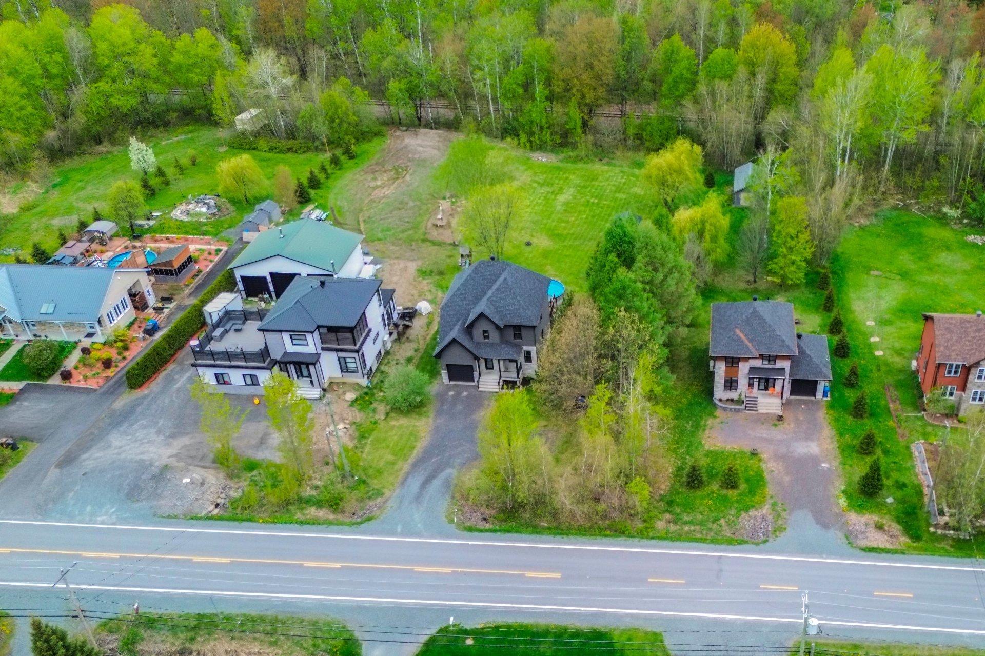 









1426


Rue Shefford

,
Bromont,




QC
J2L1E1

