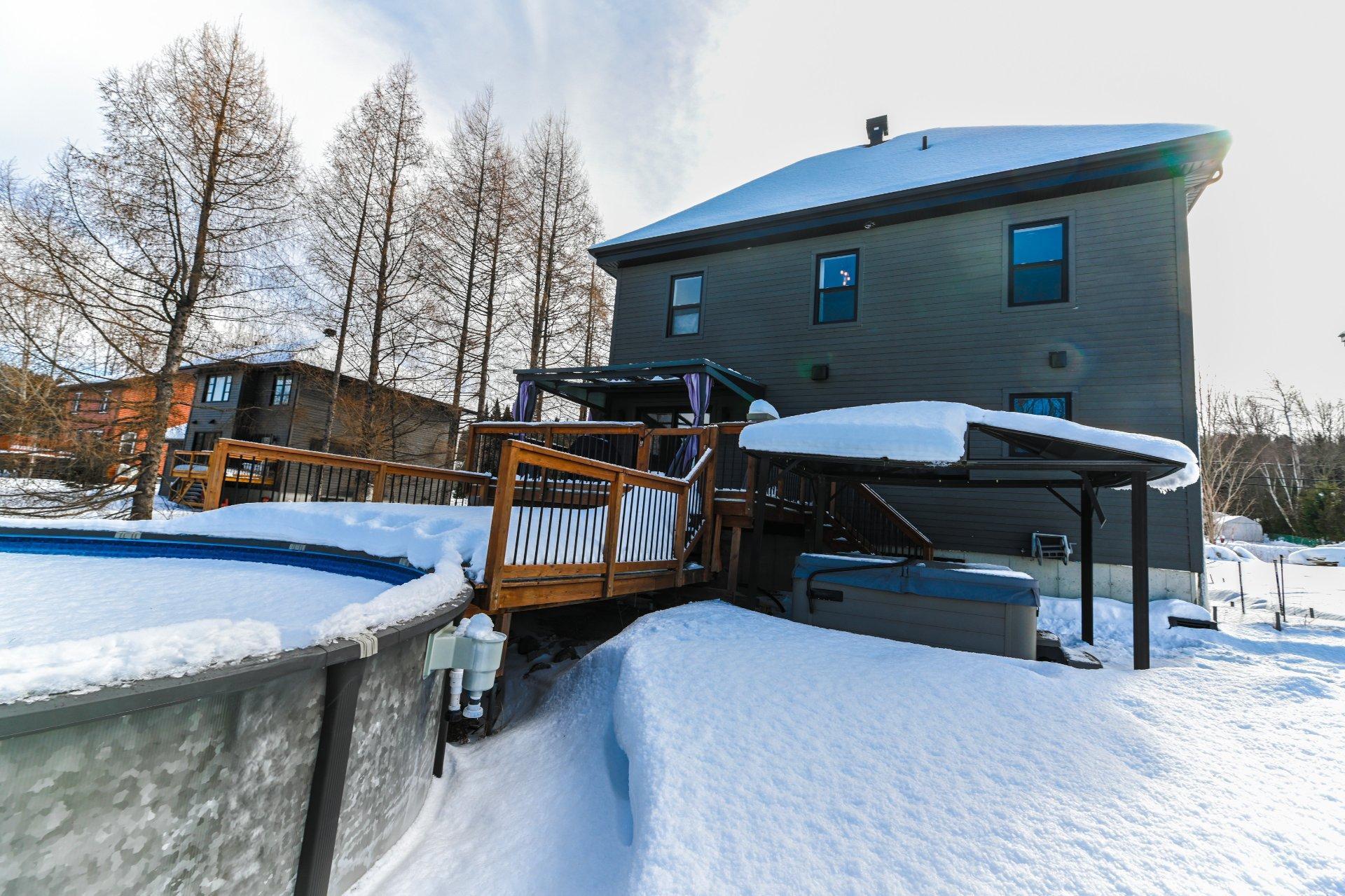 









1426


Rue Shefford

,
Bromont,




QC
J2L1E1

