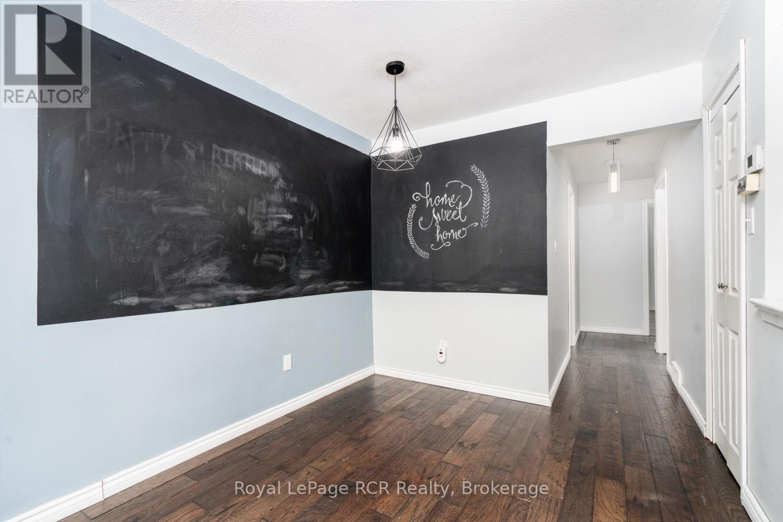 












672 KENNARD CRESCENT

,
Kincardine,




Ontario
N2Z1T4

