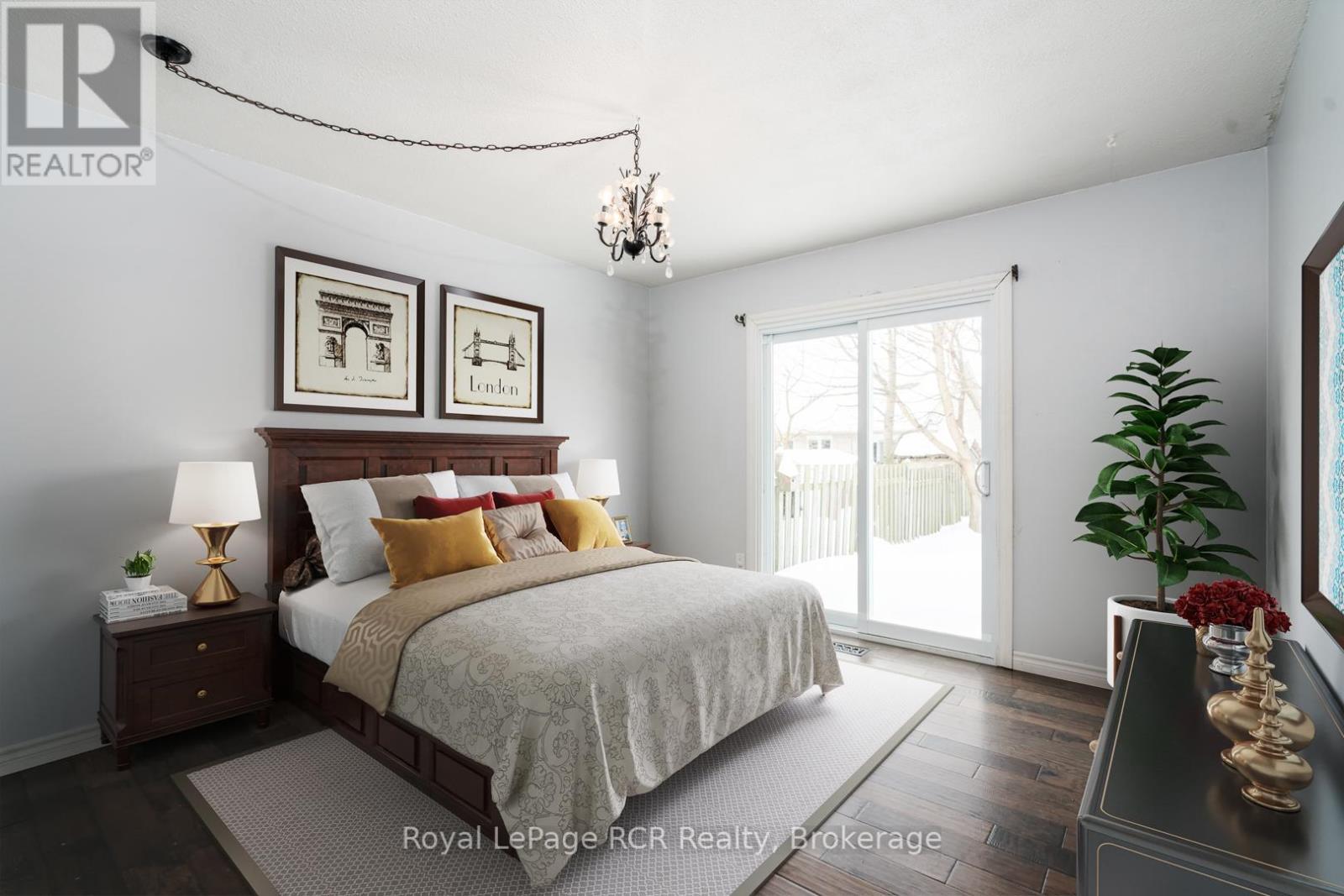 












672 KENNARD CRESCENT

,
Kincardine,




Ontario
N2Z1T4


