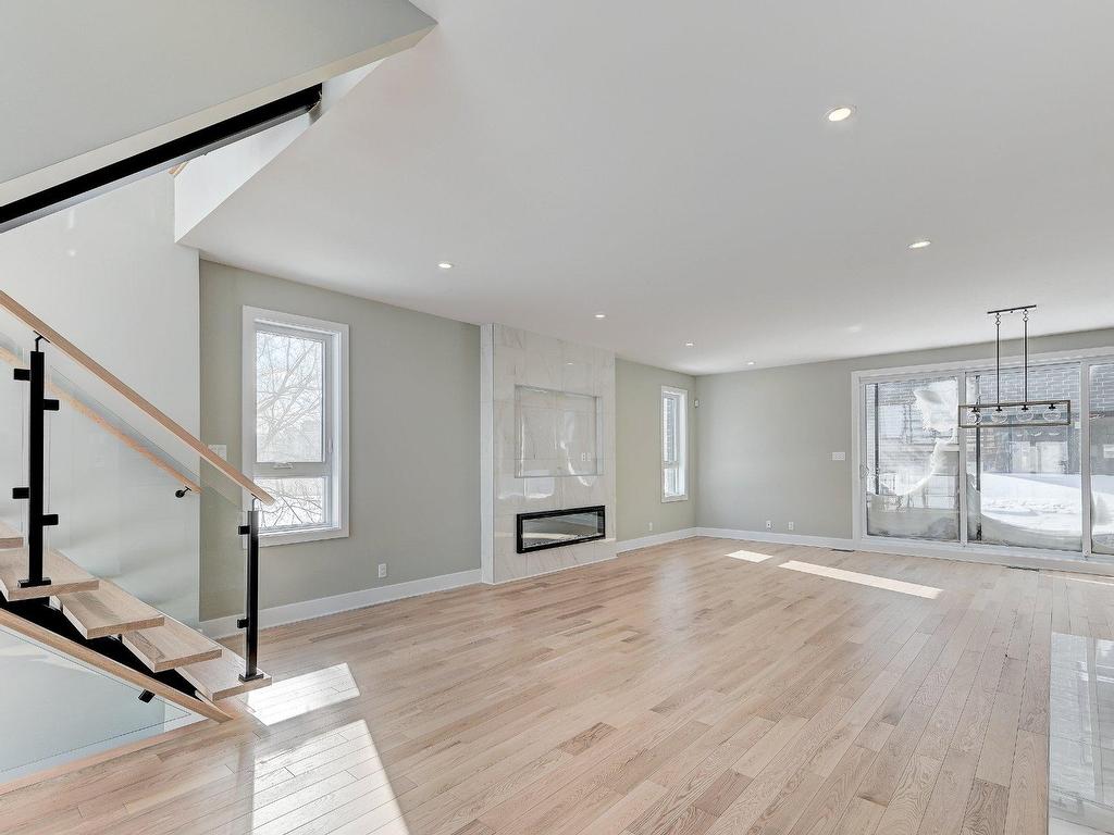 









2895Z


Rue Colbeck

,
Brossard,




QC
J4Z0S6

