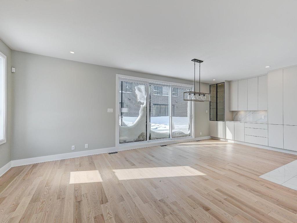 









2895Z


Rue Colbeck

,
Brossard,




QC
J4Z0S6

