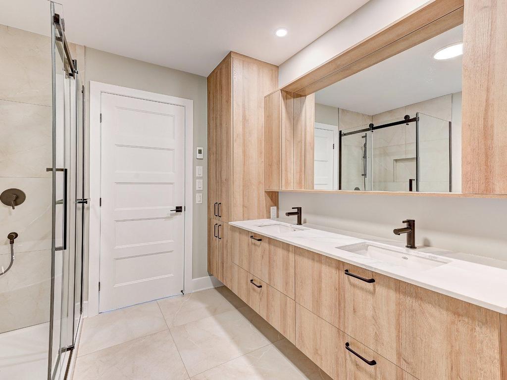 









2895Z


Rue Colbeck

,
Brossard,




QC
J4Z0S6

