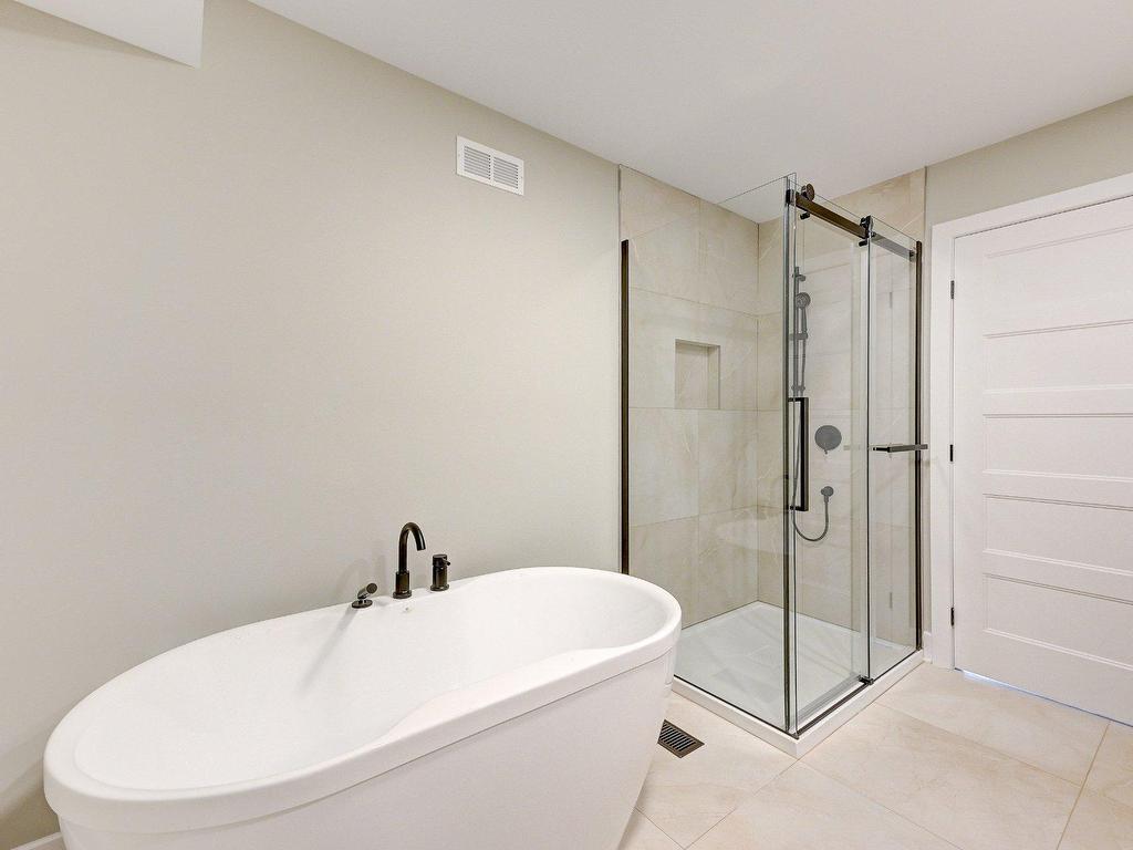 









2895Z


Rue Colbeck

,
Brossard,




QC
J4Z0S6

