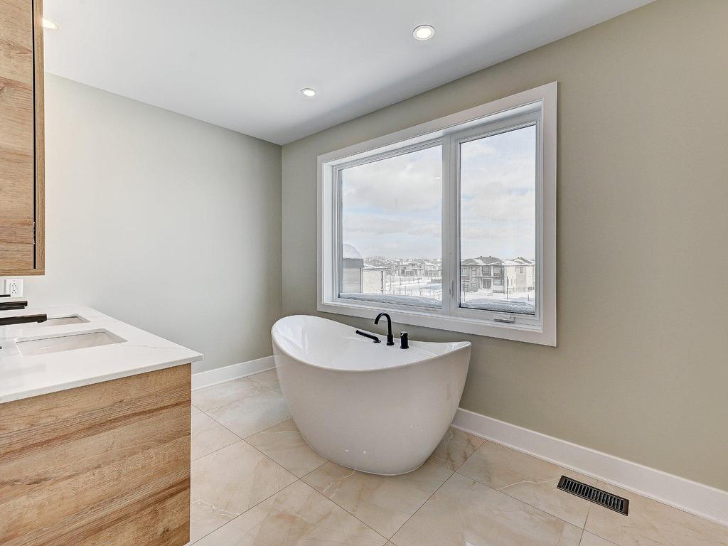 









2895Z


Rue Colbeck

,
Brossard,




QC
J4Z0S6


