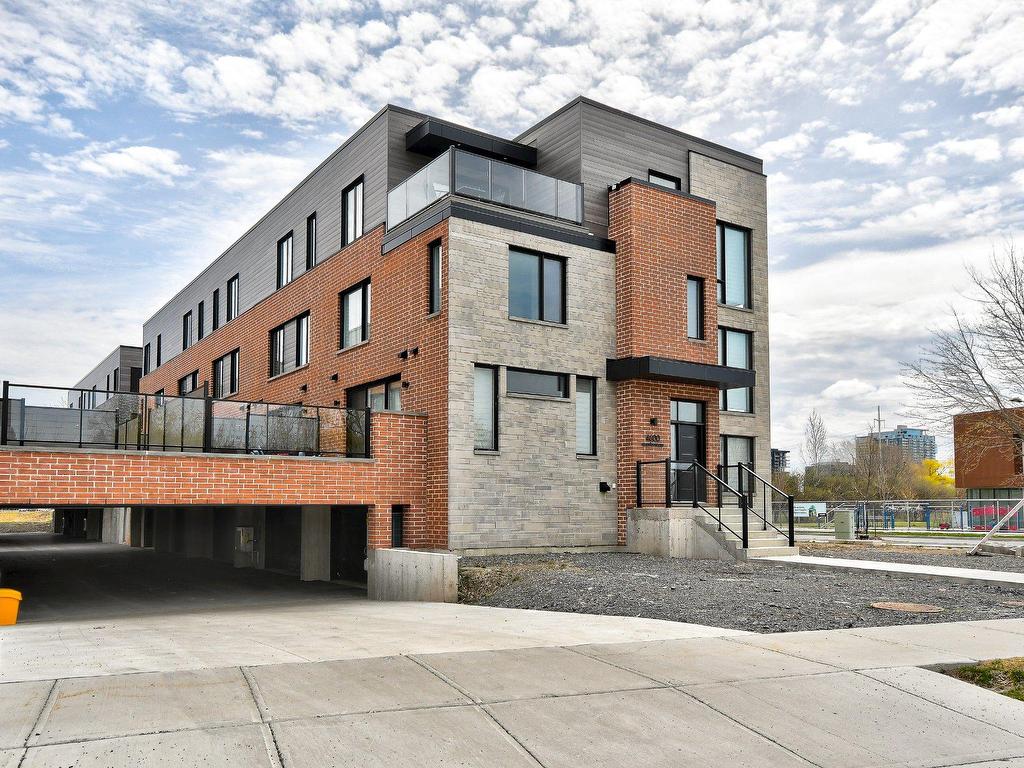









2895Z


Rue Colbeck

,
Brossard,




QC
J4Z0S6

