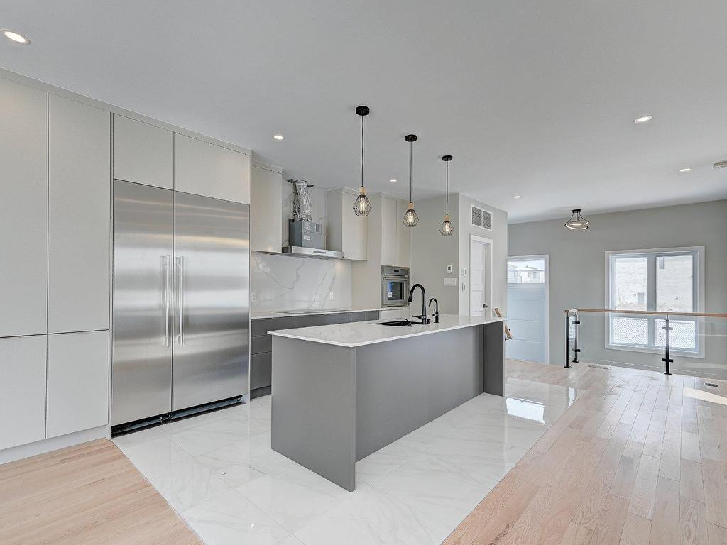









2895Z


Rue Colbeck

,
Brossard,




QC
J4Z0S6

