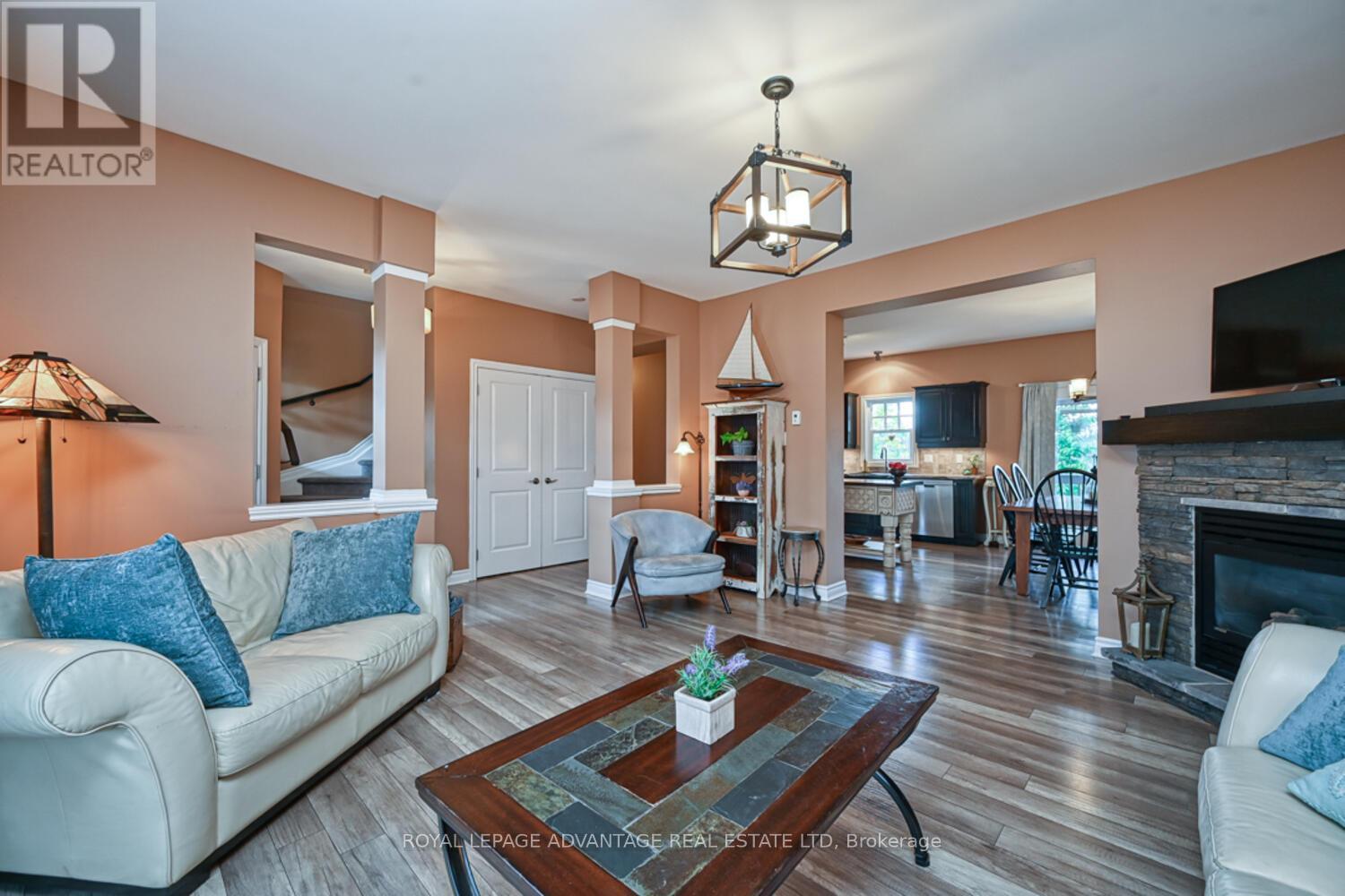 












119 SOPHIE LANE

,
Merrickville-Wolford,




Ontario
K0G1N0

