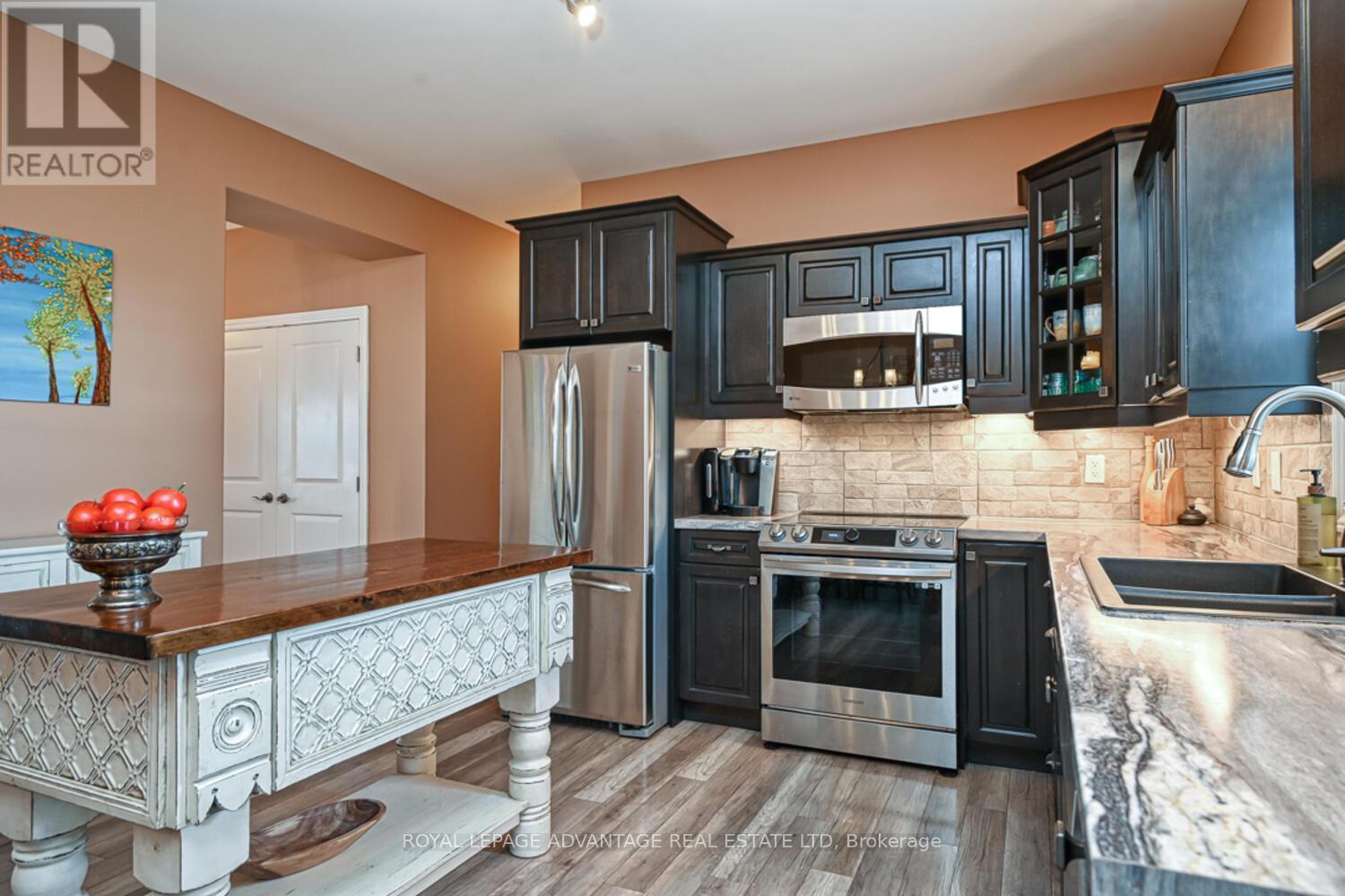 












119 SOPHIE LANE

,
Merrickville-Wolford,




Ontario
K0G1N0

