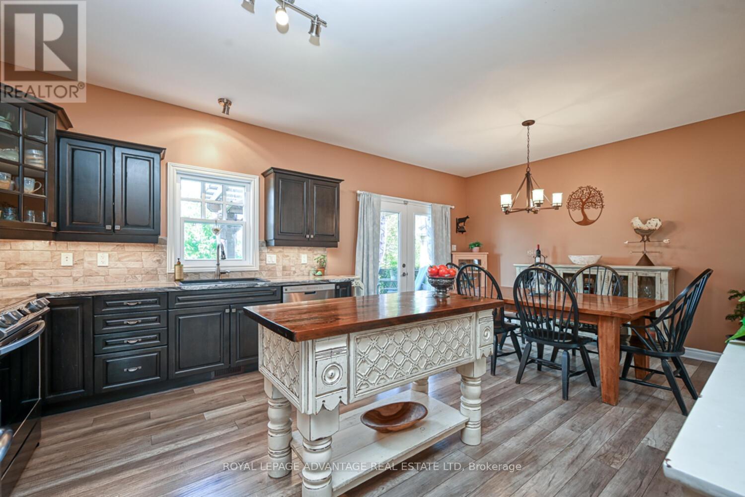 












119 SOPHIE LANE

,
Merrickville-Wolford,




Ontario
K0G1N0

