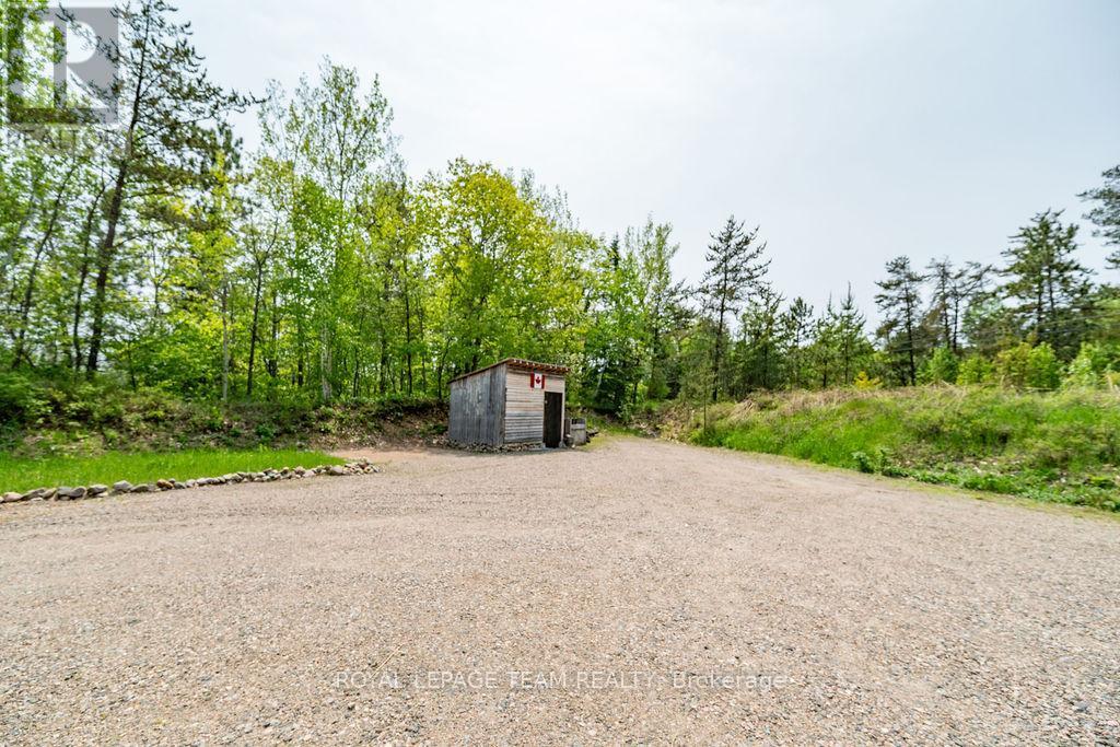 












188 PAUGH LAKE ROAD

,
Madawaska Valley,




Ontario
K0J1B0


