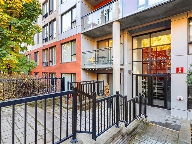 









1450


Rue Parthenais

, 512,
Montréal (Ville-Marie),




QC
H2K3R9

