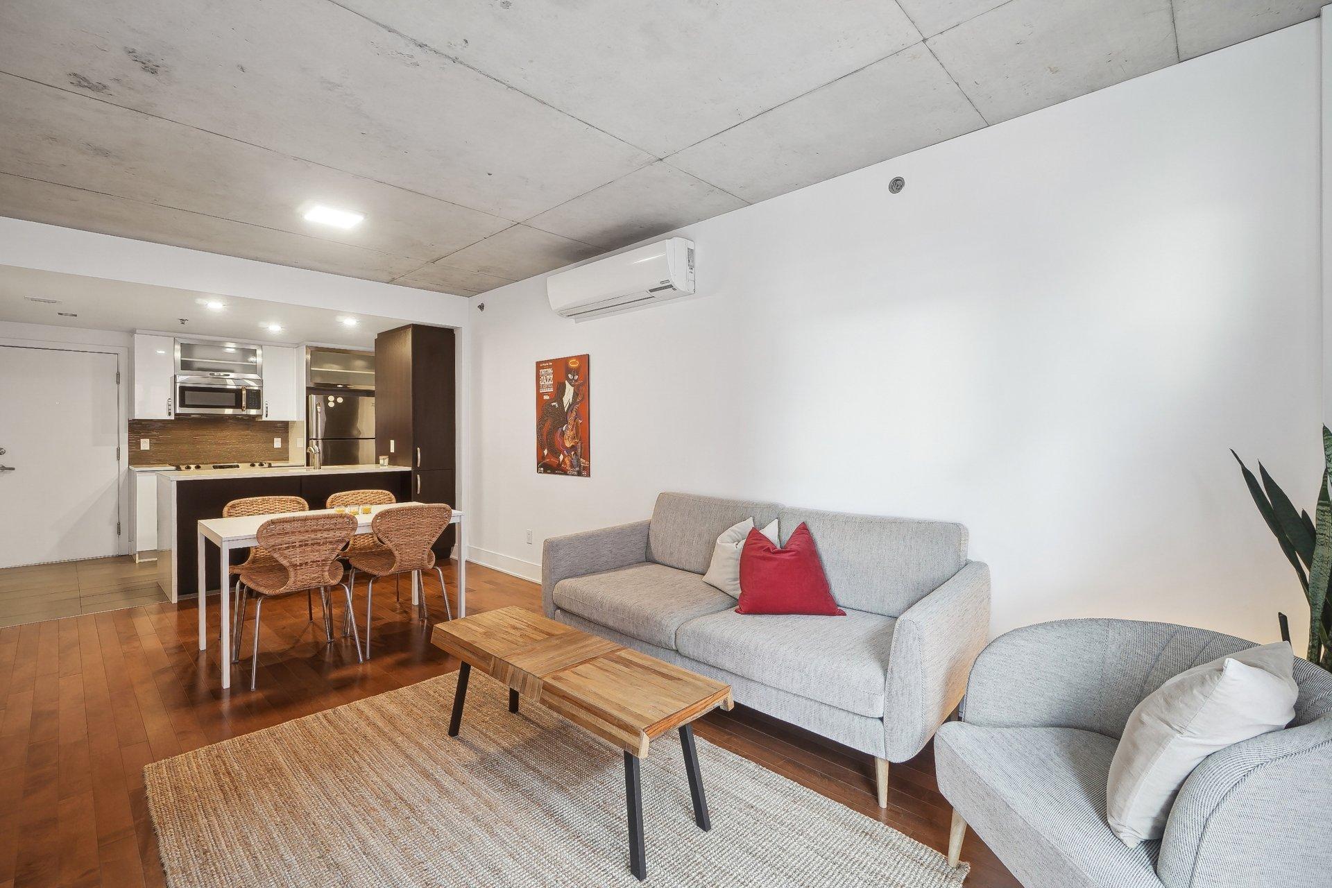 









1450


Rue Parthenais

, 512,
Montréal (Ville-Marie),




QC
H2K3R9

