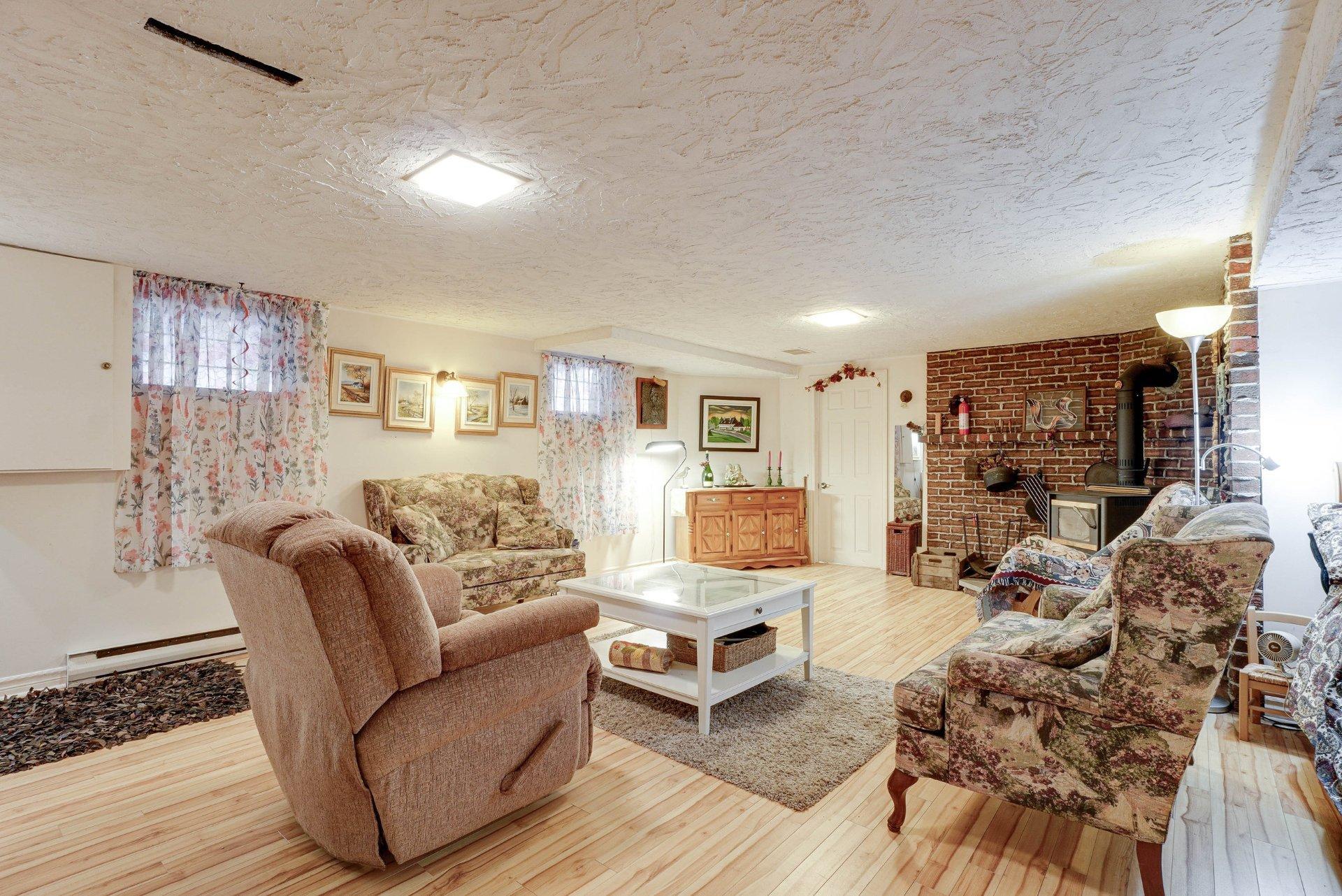 









6


Rue Bonaventure

,
Repentigny (Repentigny),




QC
J6A3N4

