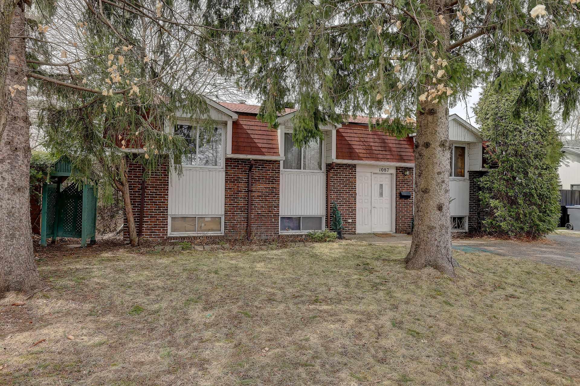 









1087


Rue Verchères

,
Saint-Bruno-de-Montarville,




QC
J3V3M6

