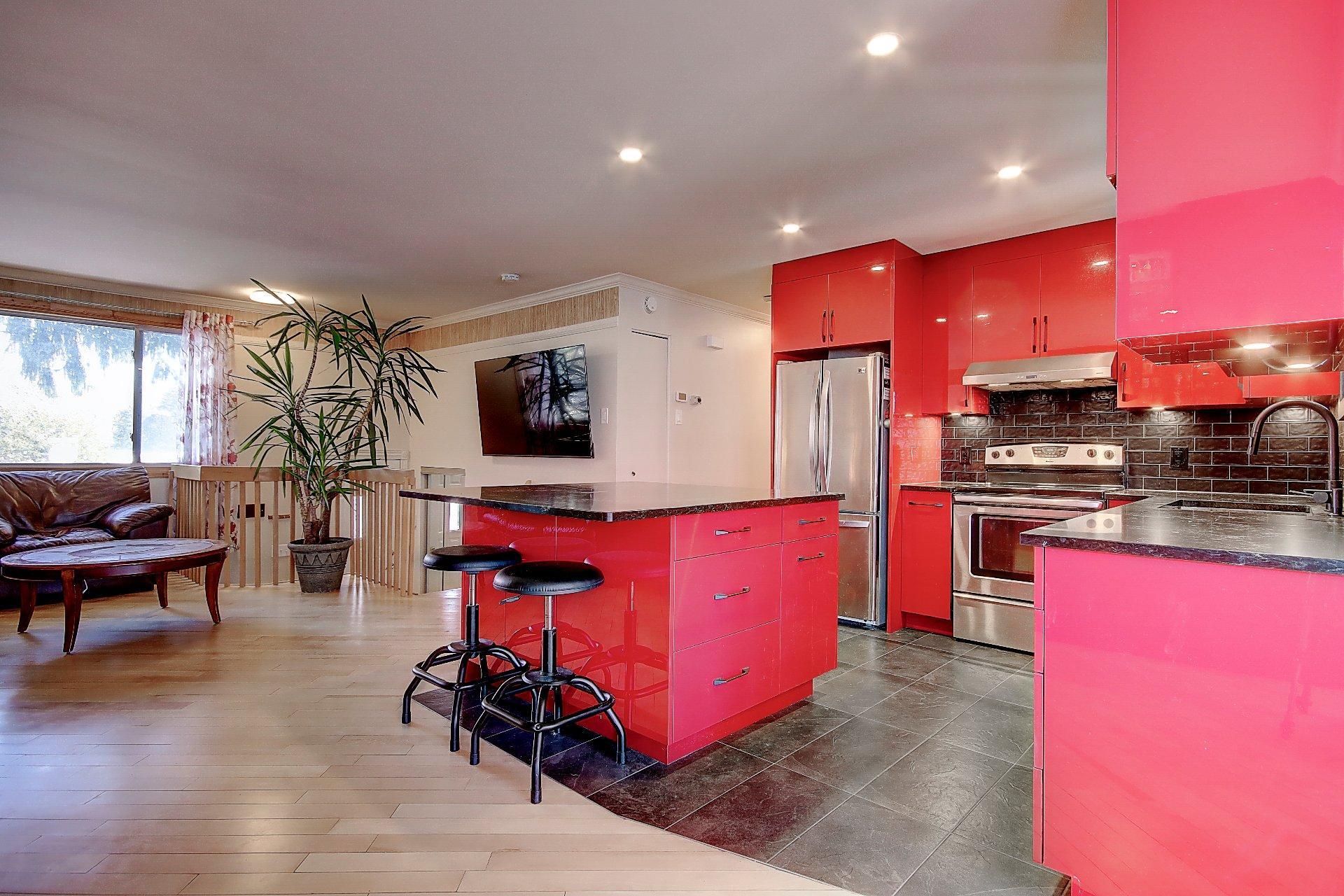 









1087


Rue Verchères

,
Saint-Bruno-de-Montarville,




QC
J3V3M6


