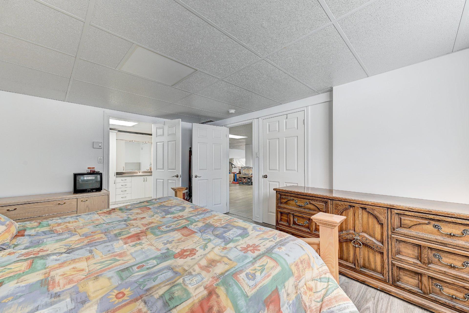 









45


Rue du Collège

,
Delson,




QC
J5B2B6

